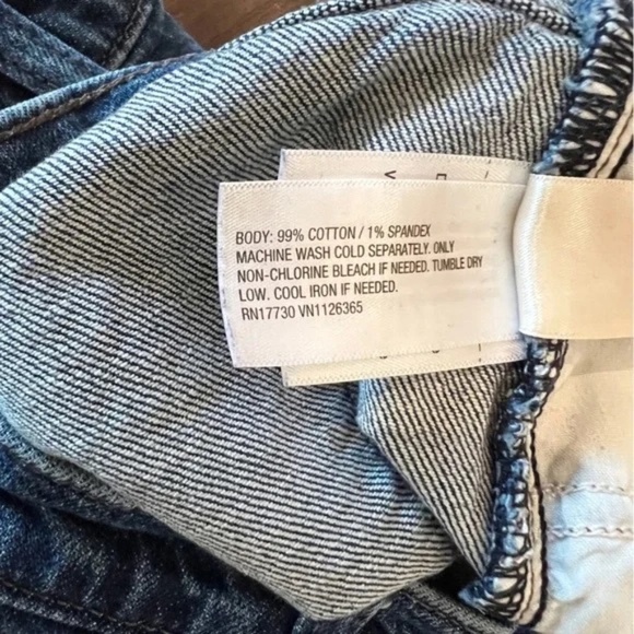 Universal Thread High Rise 90's Straight Leg Jeans - Picture 7 of 8